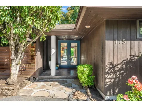 115 Ash Street Lake Oswego OR 97034