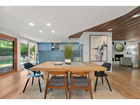 115 Ash Street Lake Oswego OR 97034