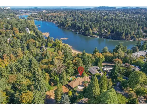 115 Ash Street Lake Oswego OR 97034