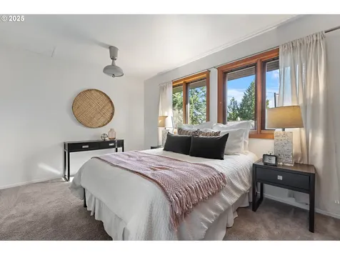 115 Ash Street Lake Oswego OR 97034