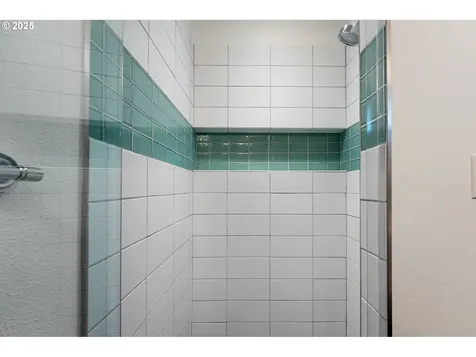 115 Ash Street Lake Oswego OR 97034