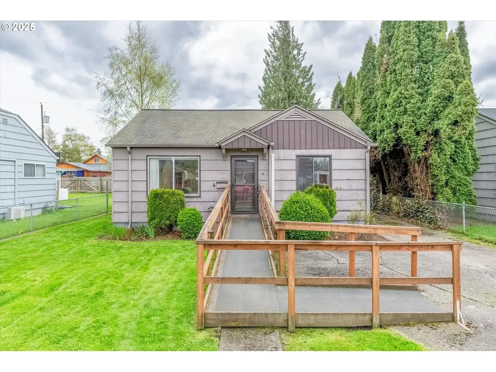 3143 Fir Street Longview WA 98632