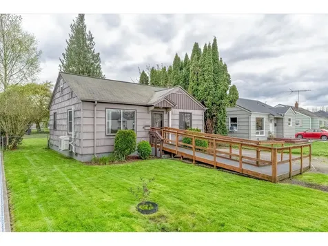 3143 Fir Street Longview WA 98632