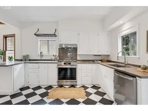 1415 SE 50th Avenue Portland OR 97215