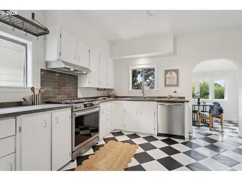 1415 SE 50th Avenue Portland OR 97215