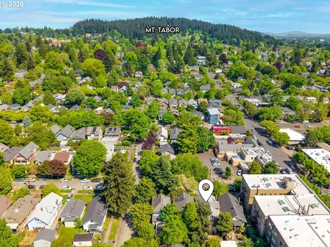 1415 SE 50th Avenue Portland OR 97215