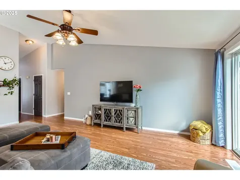 8905 NE 72nd Street Vancouver WA 98662