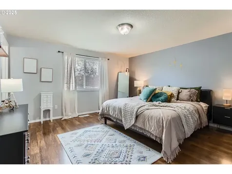 8905 NE 72nd Street Vancouver WA 98662