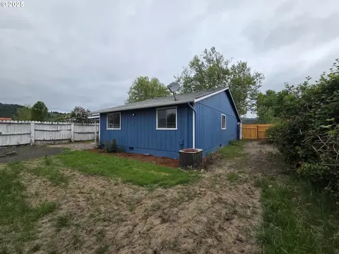 232 Columbia Loop Road Roseburg OR 97471
