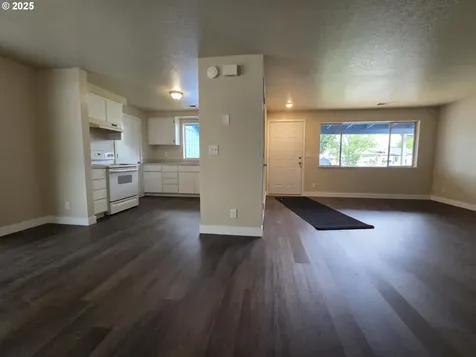 232 Columbia Loop Road Roseburg OR 97471