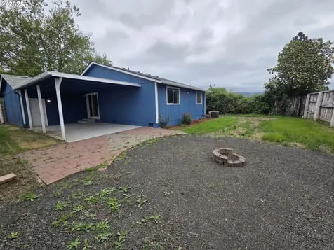 232 Columbia Loop Road Roseburg OR 97471