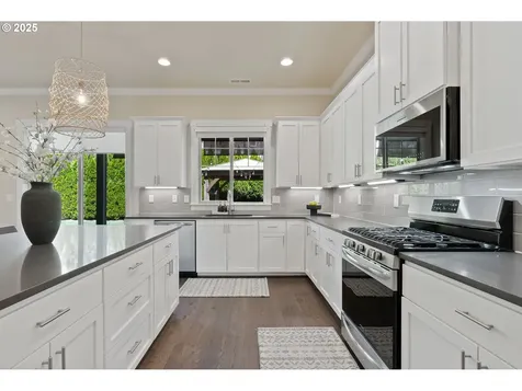 16943 SW Snowdale Street Beaverton OR 97007