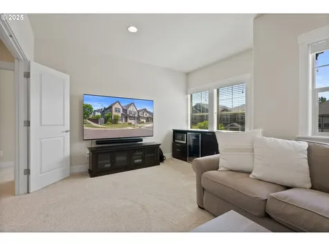 16943 SW Snowdale Street Beaverton OR 97007