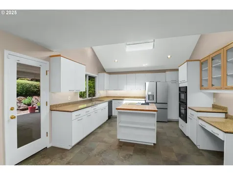 2731 SW 28th Drive Portland OR 97219