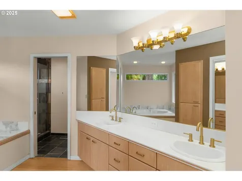 2731 SW 28th Drive Portland OR 97219