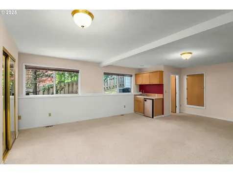 2731 SW 28th Drive Portland OR 97219