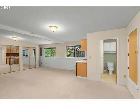 2731 SW 28th Drive Portland OR 97219