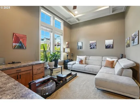 2730 W 6th Street Washougal WA 98671