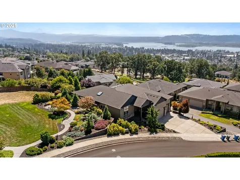 2730 W 6th Street Washougal WA 98671