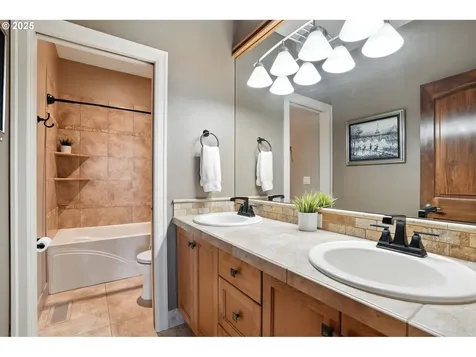 2730 W 6th Street Washougal WA 98671