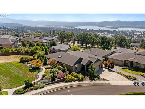 2730 W 6th Street Washougal WA 98671