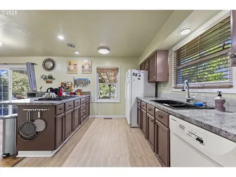 2805 SE 141st Avenue Portland OR 97236