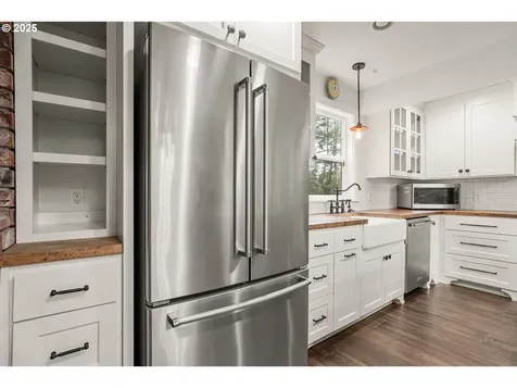 95976 Cape Ferrelo Road Brookings OR 97415