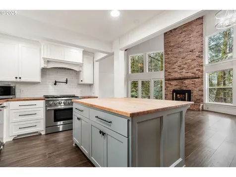 95976 Cape Ferrelo Road Brookings OR 97415