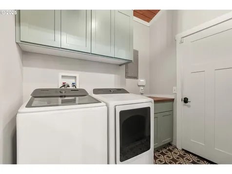 95976 Cape Ferrelo Road Brookings OR 97415