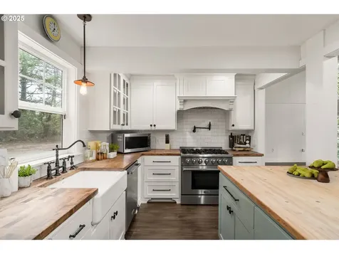 95976 Cape Ferrelo Road Brookings OR 97415
