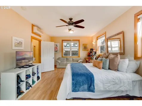1763 4th Street Hood River OR 97031