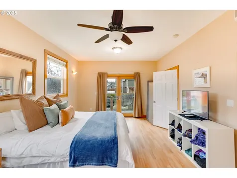 1763 4th Street Hood River OR 97031