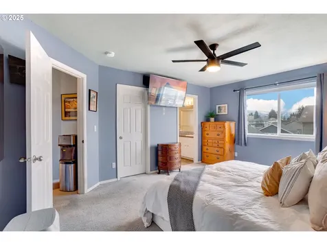 1763 4th Street Hood River OR 97031