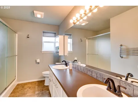 1763 4th Street Hood River OR 97031