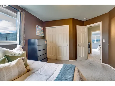1763 4th Street Hood River OR 97031