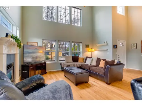 1763 4th Street Hood River OR 97031