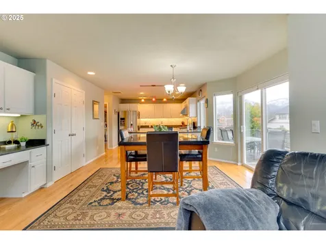 1763 4th Street Hood River OR 97031