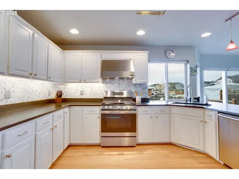 1763 4th Street Hood River OR 97031