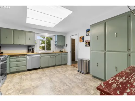 20855 SW Zurich Court Beaverton OR 97078