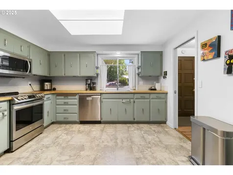 20855 SW Zurich Court Beaverton OR 97078