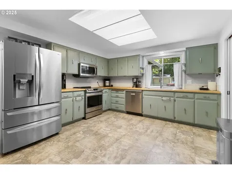 20855 SW Zurich Court Beaverton OR 97078