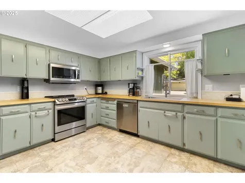 20855 SW Zurich Court Beaverton OR 97078