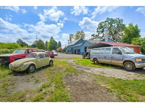 13780 S Macksburg Road Molalla OR 97038
