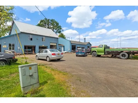 13780 S Macksburg Road Molalla OR 97038