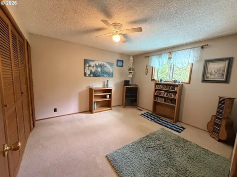 2260 Arthur Drive Reedsport OR 97467