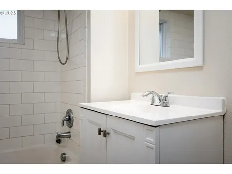 1802 SE 7th Avenue Camas WA 98607