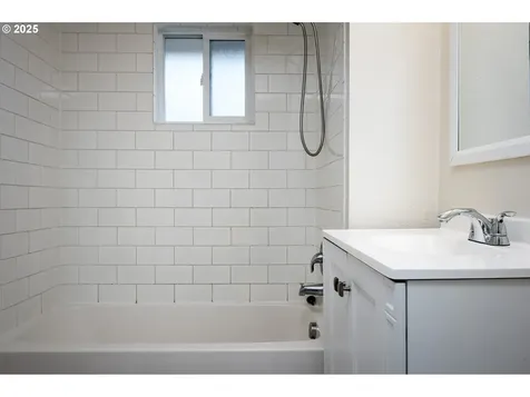 1802 SE 7th Avenue Camas WA 98607