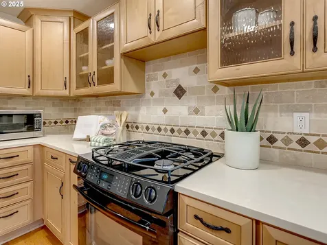 3010 SE Oak Street Hillsboro OR 97123