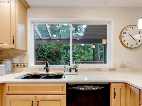 3010 SE Oak Street Hillsboro OR 97123