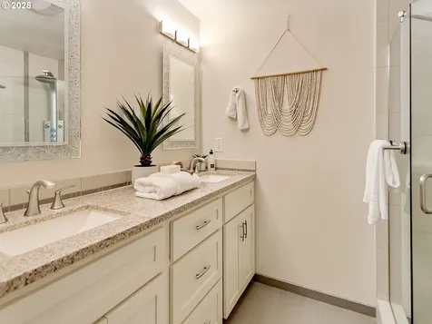 3010 SE Oak Street Hillsboro OR 97123